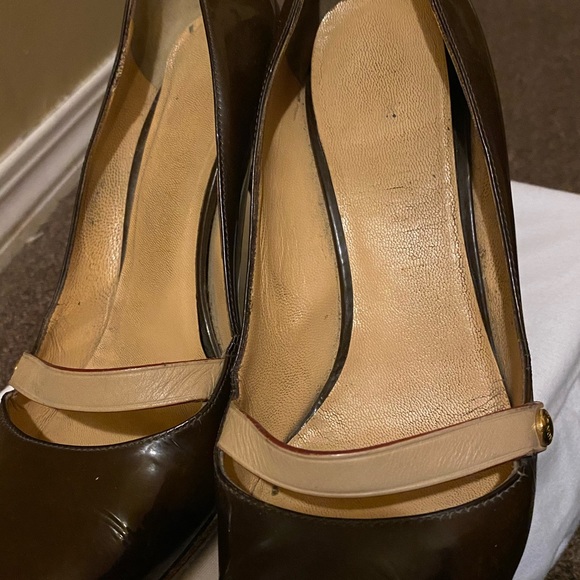 SOLD - Louis Vuitton 36.5 Vernis High Heels - Picture 5 of 17